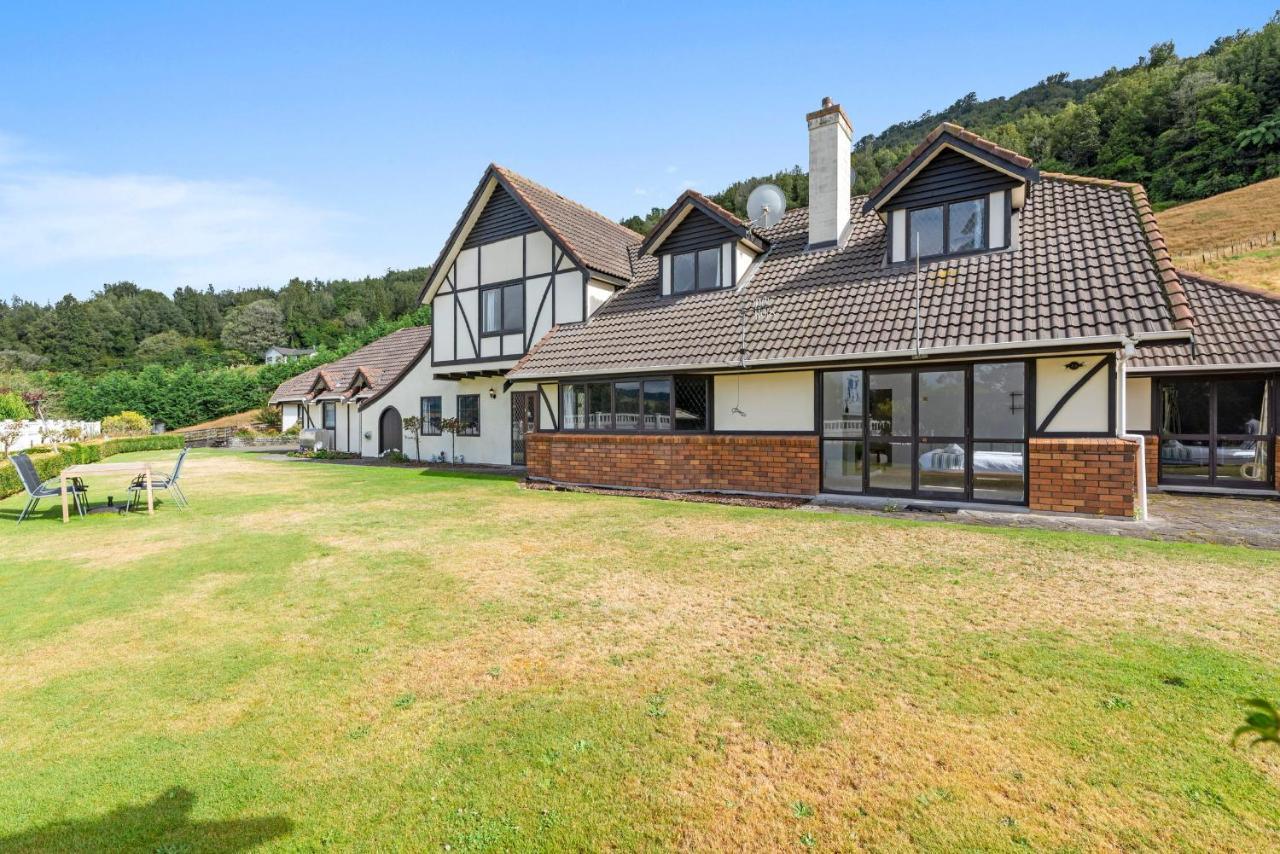 Skyline Mountain View Lodge Up To 16 People Rotorua Buitenkant foto
