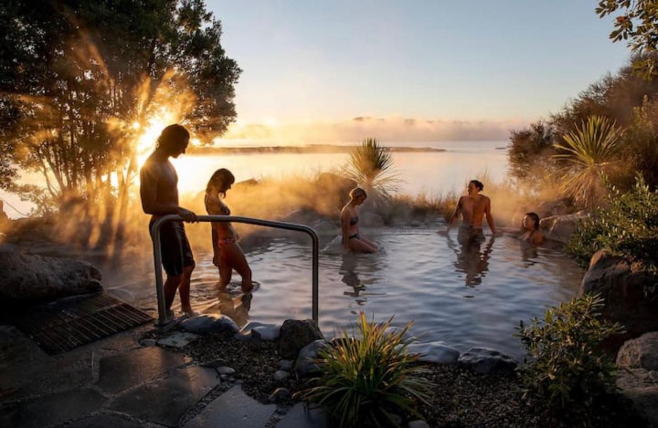 Skyline Mountain View Lodge Up To 16 People Rotorua Buitenkant foto